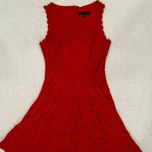 Small Red Sleeveless dress with Lace Floral Pattern